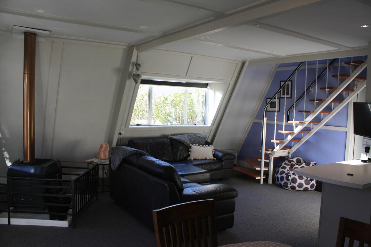 Classic A-Frame On Milford Te Anau Extérieur photo